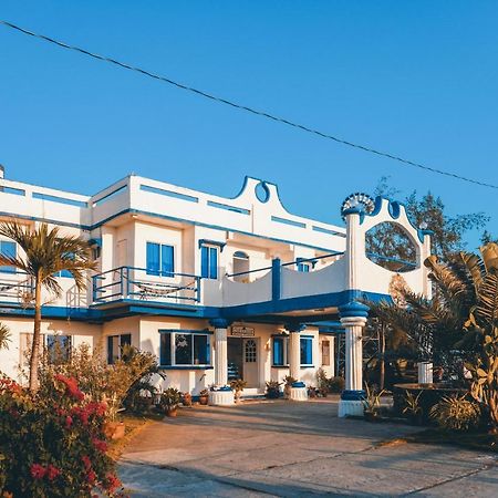 Club Monet Beachfront Resort By Cocotel Cabangan Buitenkant foto