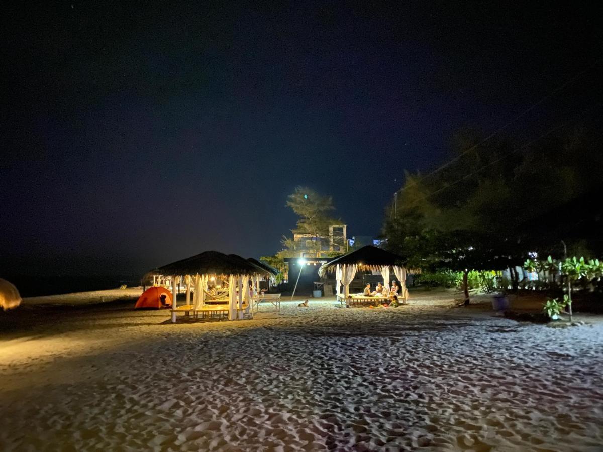 Club Monet Beachfront Resort By Cocotel Cabangan Buitenkant foto