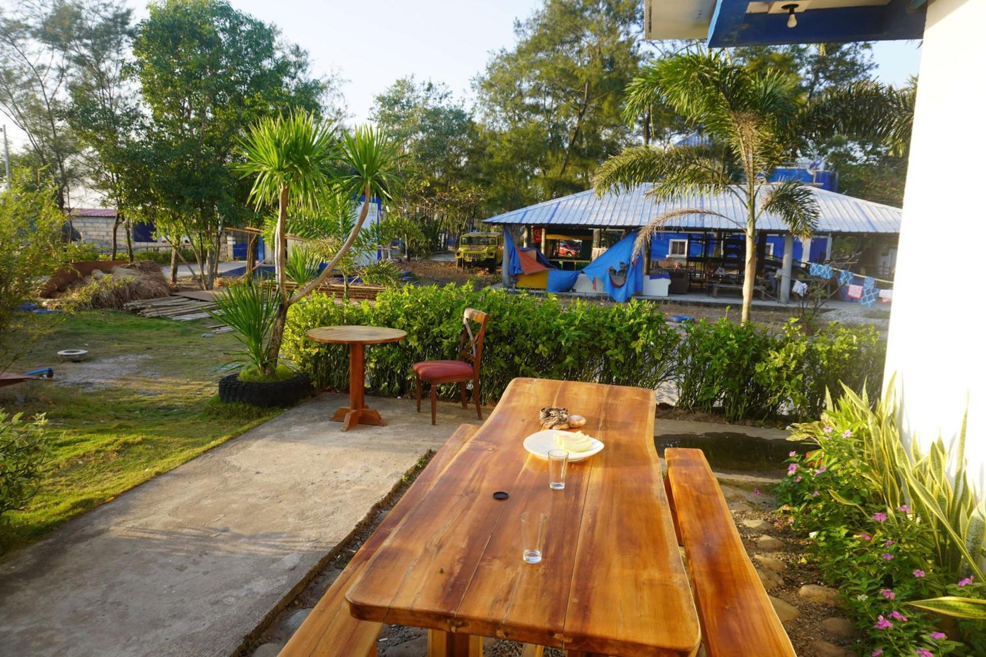 Club Monet Beachfront Resort By Cocotel Cabangan Buitenkant foto