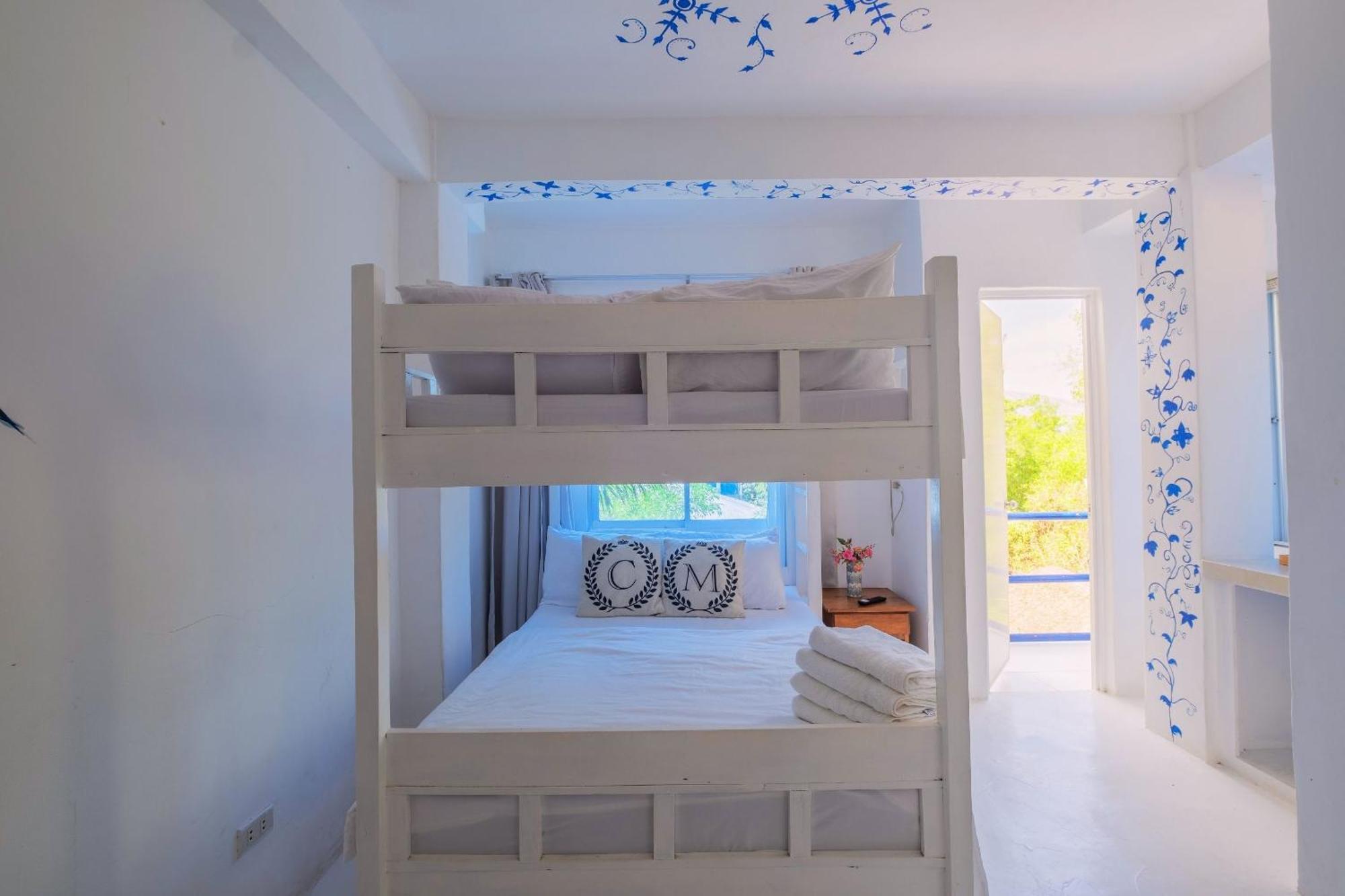 Club Monet Beachfront Resort By Cocotel Cabangan Kamer foto